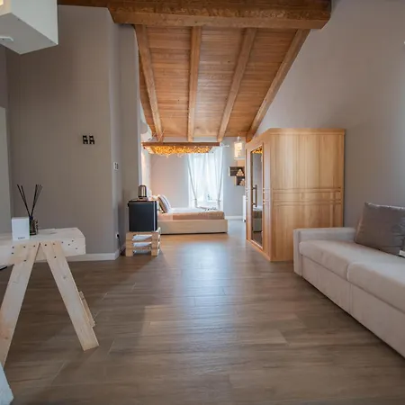 Agli Ulivi Alloggio per agriturismo Saluzzo