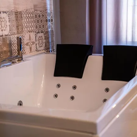 Alloggio per agriturismo Agli Ulivi *