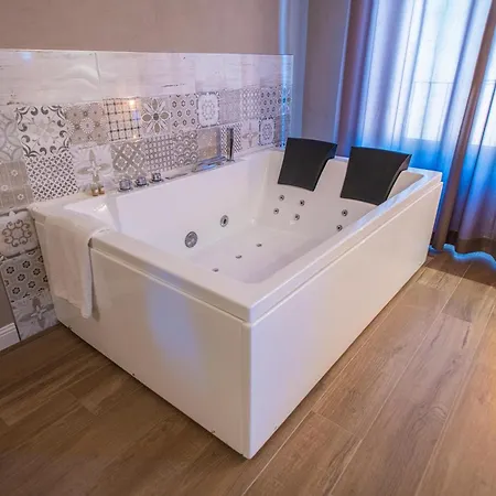 Alloggio per agriturismo Agli Ulivi Saluzzo