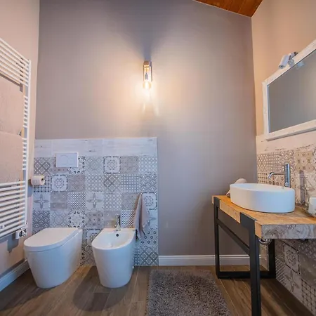 Agli Ulivi Alloggio per agriturismo Saluzzo