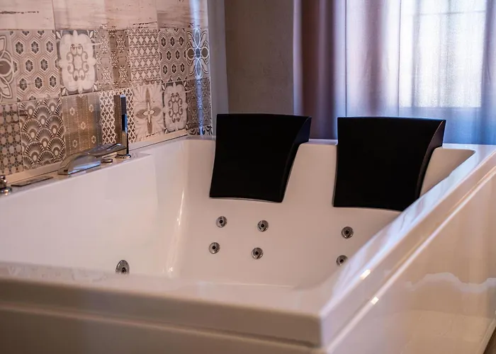 Alloggio per agriturismo Agli Ulivi *