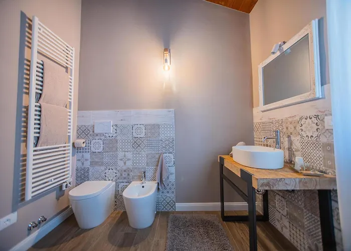 Agli Ulivi Alloggio per agriturismo Saluzzo